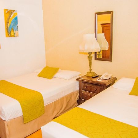 Hostal Fuente Castalia, B Y B León Εξωτερικό φωτογραφία