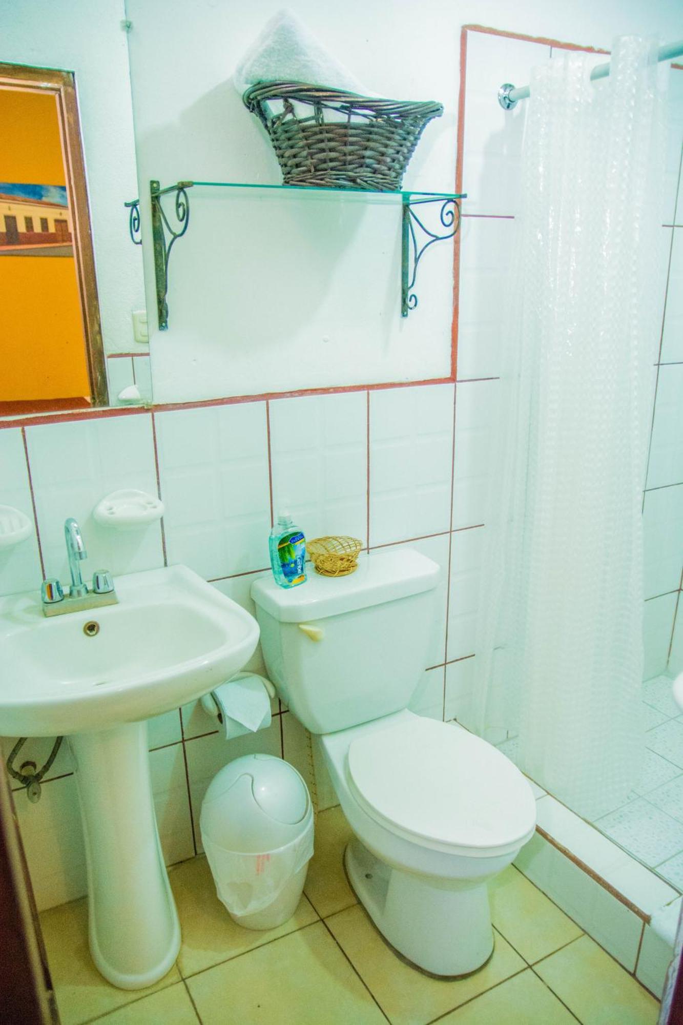 Hostal Fuente Castalia, B Y B León Εξωτερικό φωτογραφία